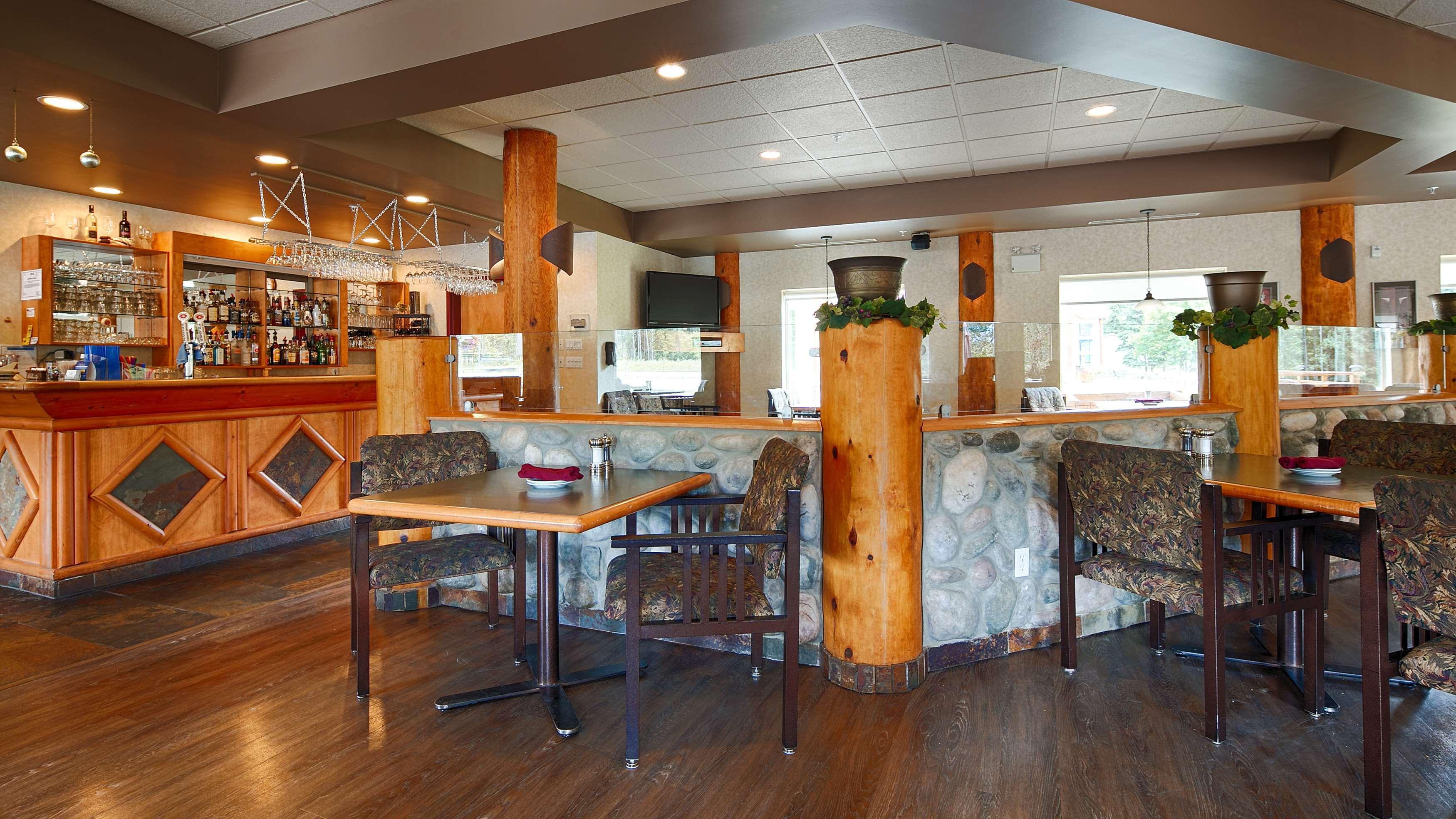 Best Western Plus Valemount Inn & Suites Екстериор снимка