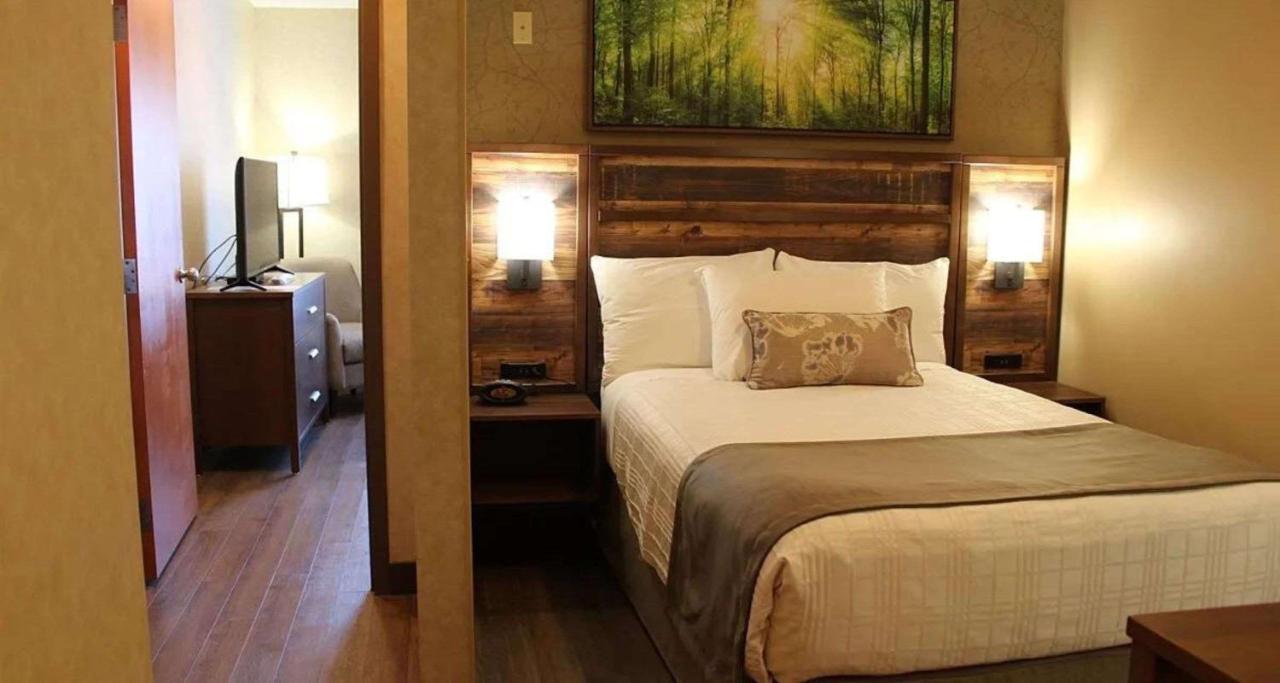 Best Western Plus Valemount Inn & Suites Екстериор снимка