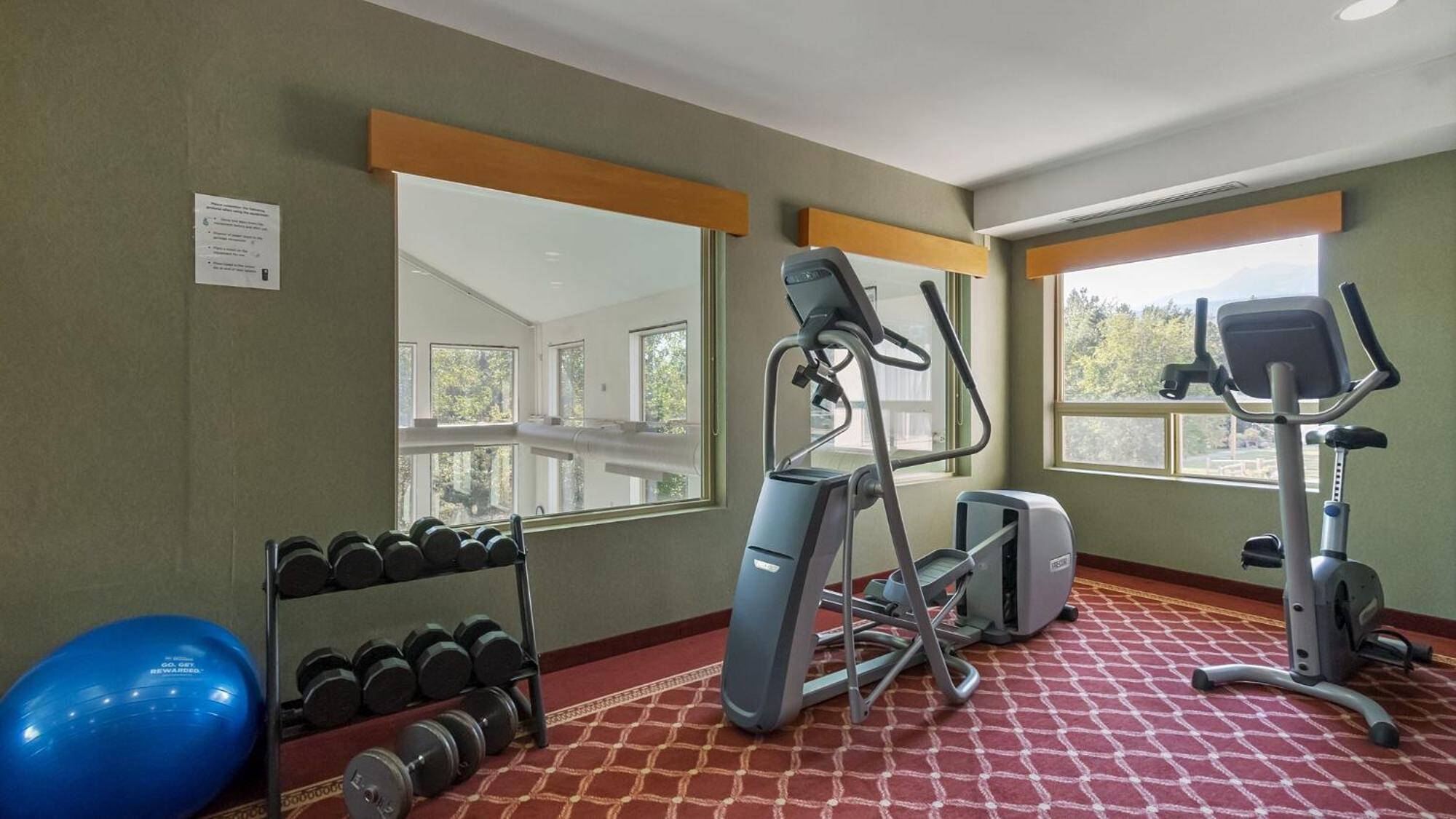 Best Western Plus Valemount Inn & Suites Екстериор снимка
