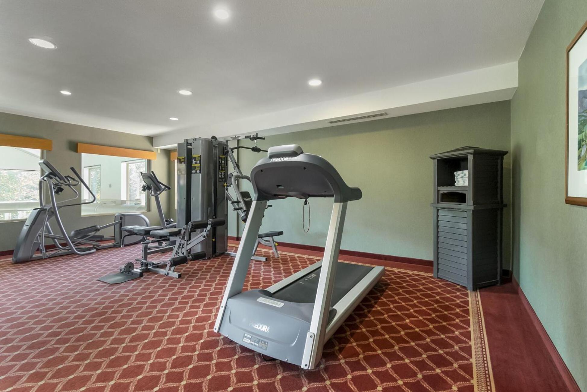 Best Western Plus Valemount Inn & Suites Екстериор снимка