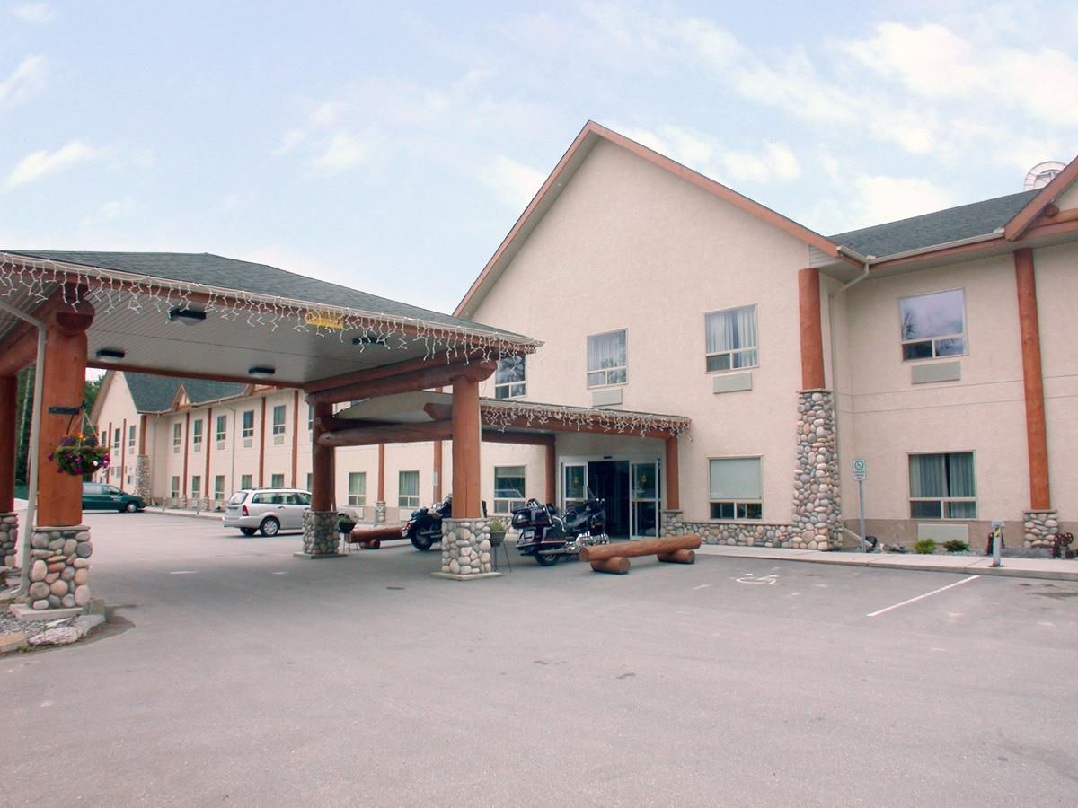 Best Western Plus Valemount Inn & Suites Екстериор снимка